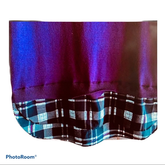 Maroon long sleeve sweater plaid trim - Picture 3 of 5